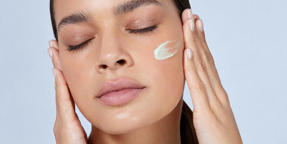 Isdinceutics Hyaluronic Moisture Oily and Combination Skin